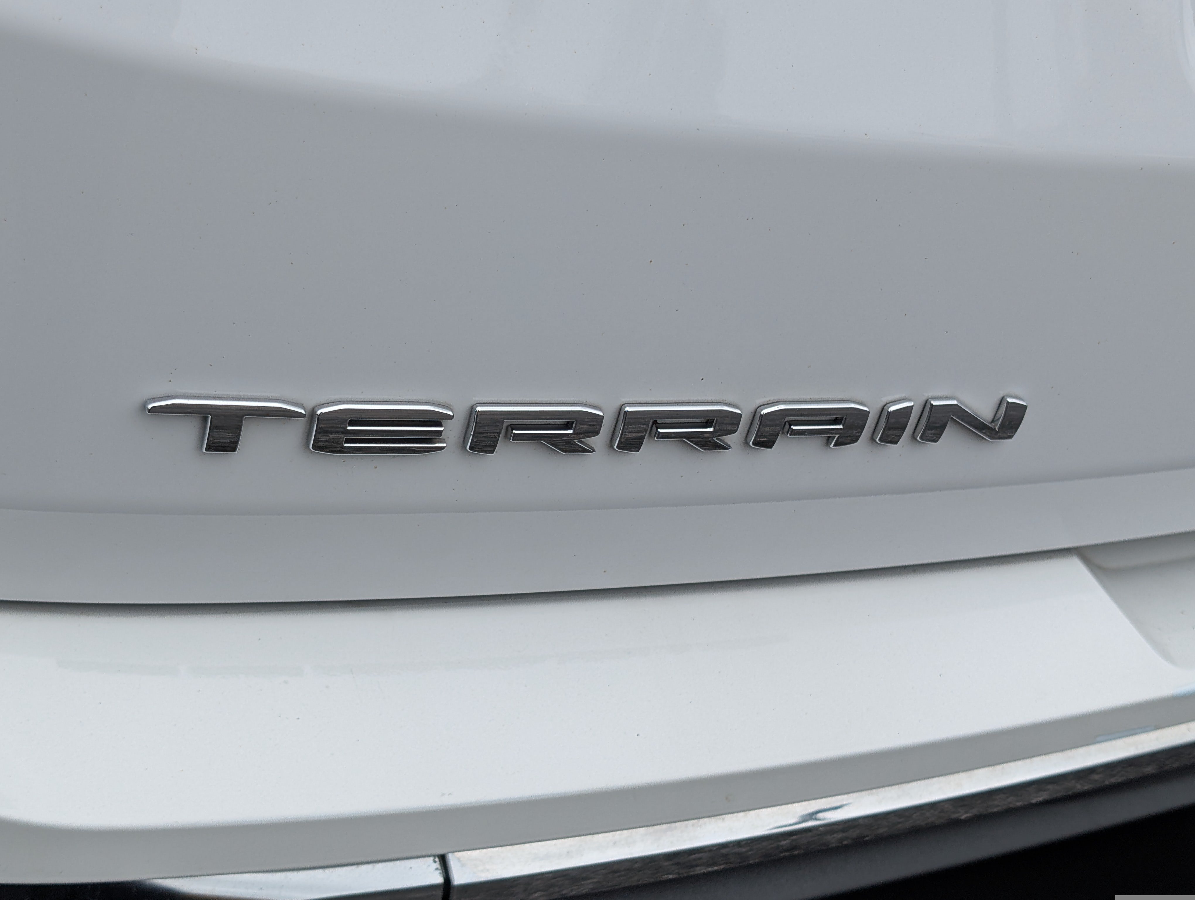 Used 2024 GMC Terrain SLT AWD/4WD image 9