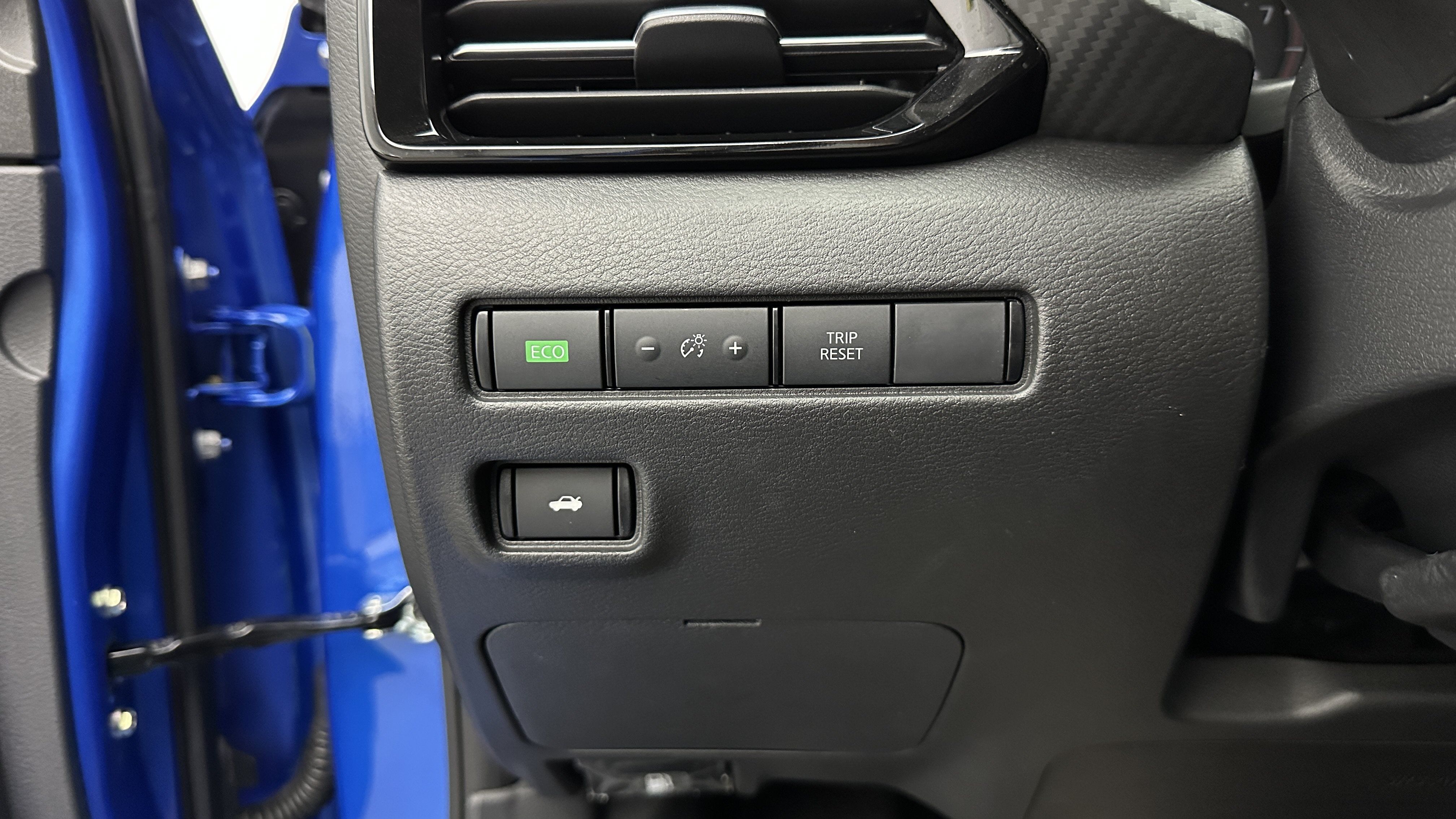 Used 2025 Nissan Sentra SR FWD image 16