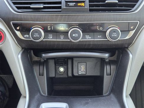 Used 2018 Honda Accord EX-L image 18