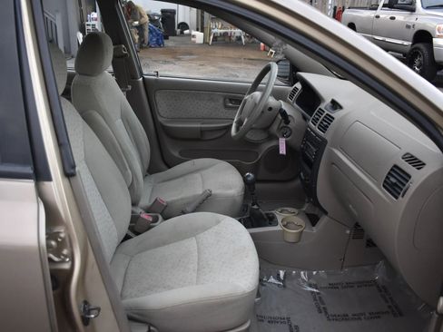 Used 2005 Kia Rio Sedan image 11