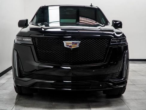 Used 2022 Cadillac Escalade ESV Sport Platinum w/ LPO, ONYX Package image 7