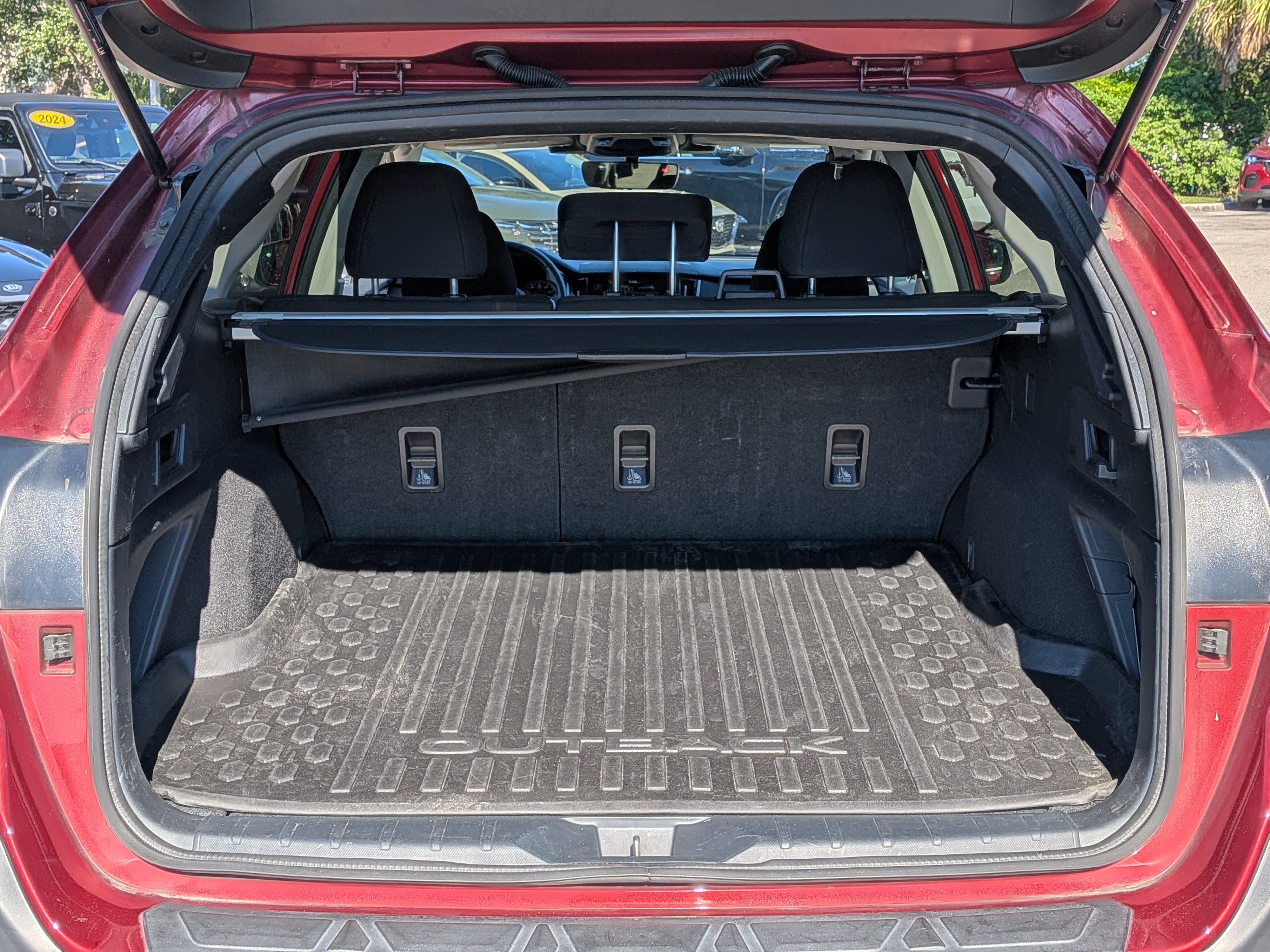 Certified 2023 Subaru Outback Premium AWD/4WD image 13
