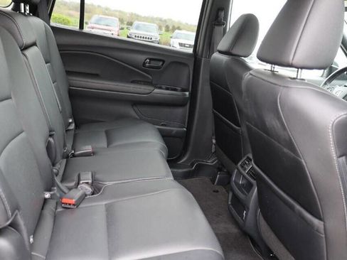 Used 2023 Honda Passport EX-L image 16