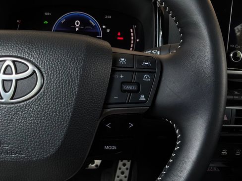 Used 2026 Toyota Camry SE FWD image 34