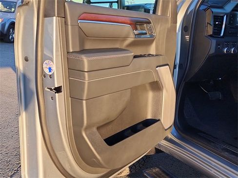 New 2026 GMC Sierra 2500 Denali w/ Denali Reserve Package image 15