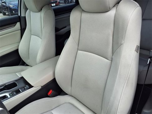 Used 2022 Honda Accord LX image 7