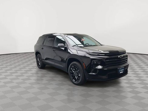 Certified 2025 Chevrolet Traverse LT w/ Midnight/Sport Edition AWD/4WD image 36