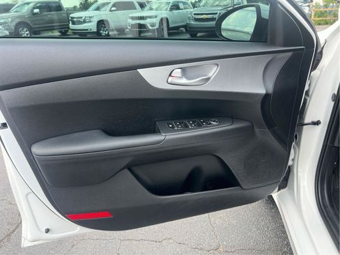 Used 2023 Kia Forte LXS FWD image 25
