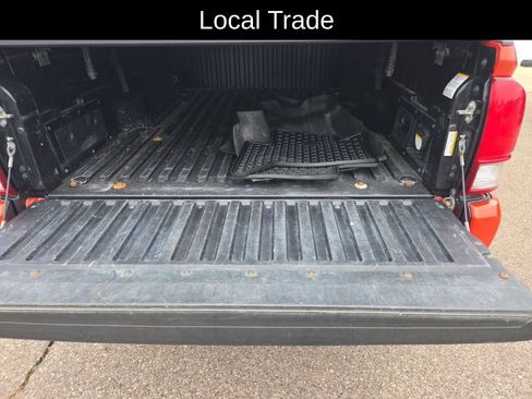 Used 2016 Toyota Tacoma TRD Sport AWD/4WD image 6