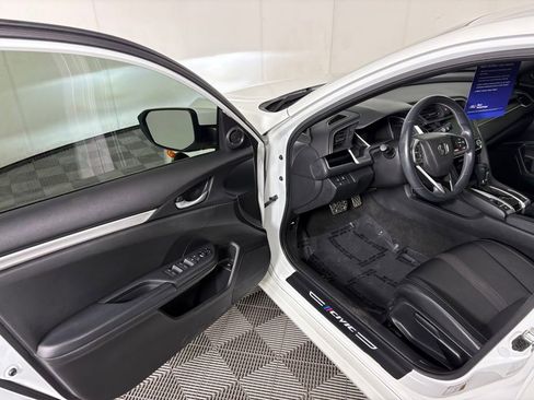 Used 2020 Honda Civic Sport image 12