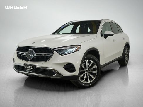Used 2024 Mercedes-Benz GLC 300 4MATIC image 1