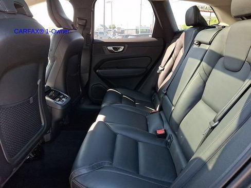 Certified 2023 Volvo XC60 B5 Ultimate w/ Climate Package AWD/4WD image 11