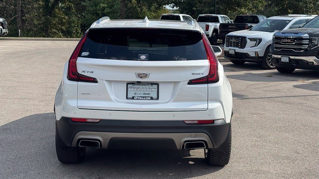 Used 2019 Cadillac XT4 Premium Luxury w/ Driver Assist Package AWD/4WD image 3