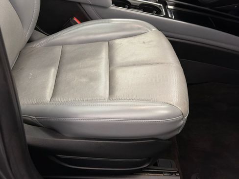 Used 2022 Lincoln Corsair AWD w/ Premium Package image 12