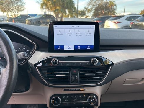 Used 2020 Ford Escape SEL image 22