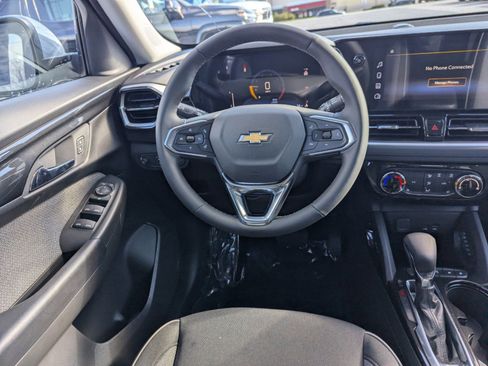 New 2025 Chevrolet TrailBlazer LT w/ LT Cold Weather Package image 15