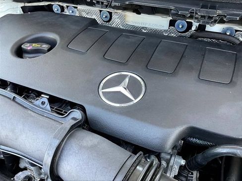 Certified 2023 Mercedes-Benz GLA 250 4MATIC image 32