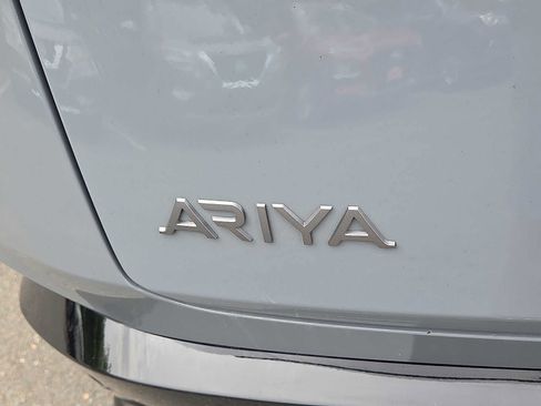 Used 2024 Nissan Ariya AWD image 30