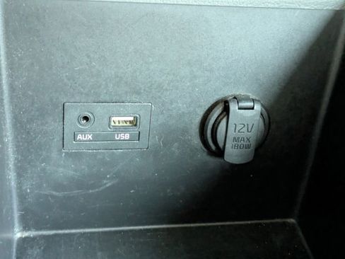 Used 2017 Kia Forte LX image 18