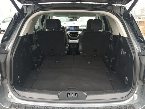 Certified 2025 Ford Explorer Active w/ Active Comfort Package image 11