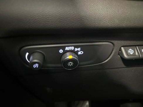 Used 2023 Buick Envision Avenir AWD/4WD image 24