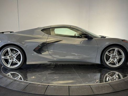 Used 2024 Chevrolet Corvette Stingray Premium Cpe w/ Z51 Performance Package RWD image 29