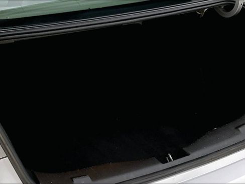 Used 2017 Chevrolet Cruze LT image 18