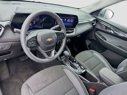 Used 2024 Chevrolet TrailBlazer LT FWD image 7