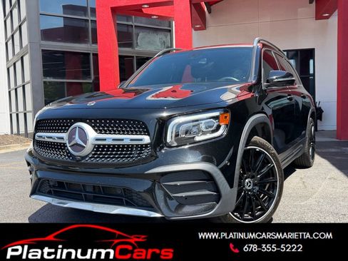 Used 2022 Mercedes-Benz GLB 250 image 1