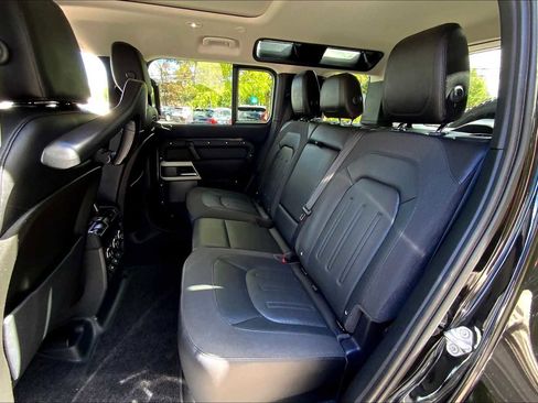 Used 2020 Land Rover Defender 110 S image 19