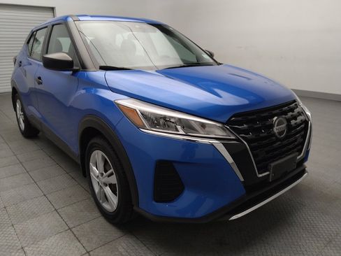 Used 2021 Nissan Kicks S FWD image 13