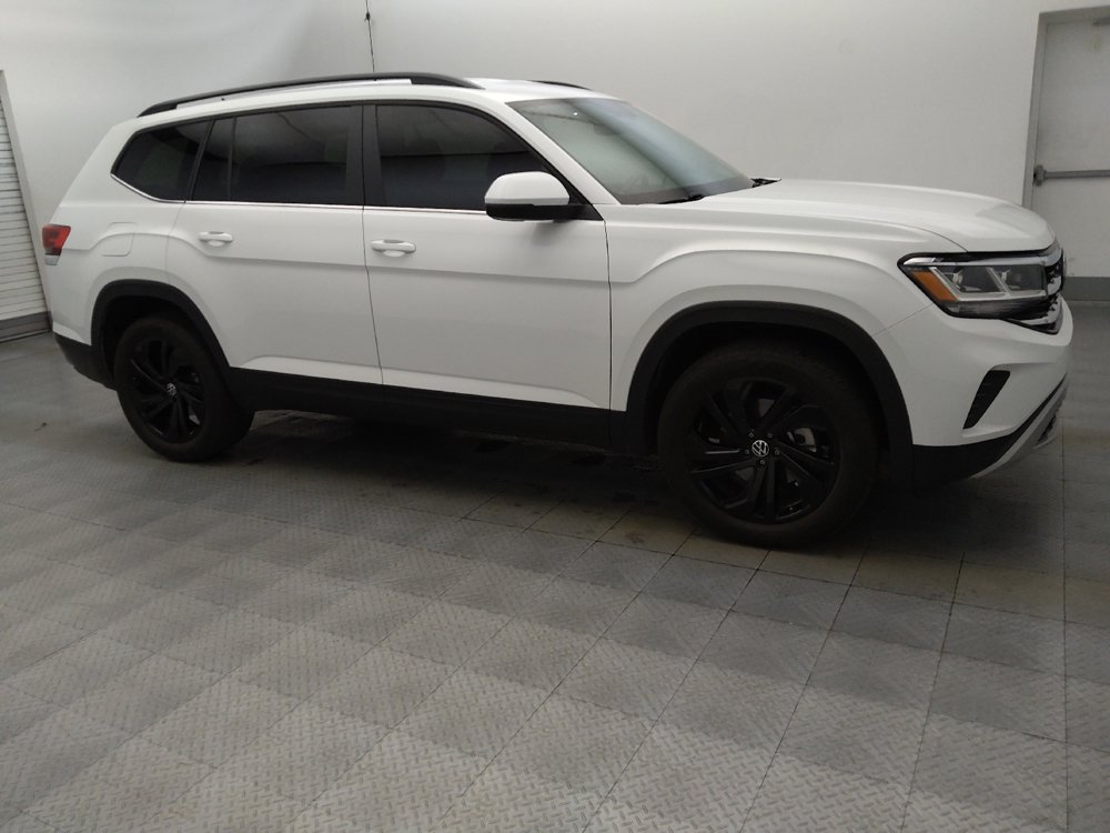 Used 2023 Volkswagen Atlas SE w/ Black Wheel Package FWD image 11