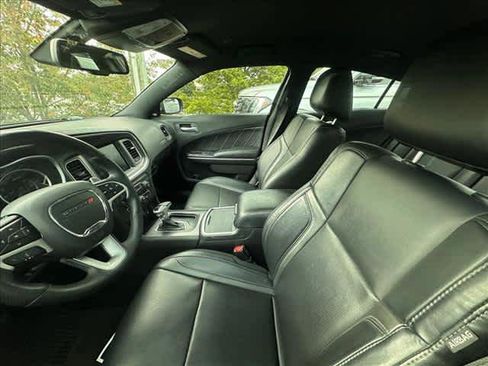 Used 2018 Dodge Charger GT AWD/4WD image 3