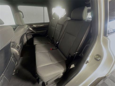 Used 2023 Lexus GX 460 Premium image 26
