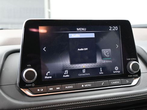 Used 2023 Nissan Rogue SV image 12