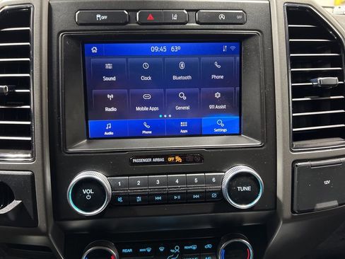 Used 2021 Ford Expedition XLT image 29