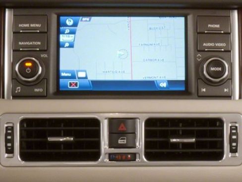 Used 2010 Land Rover Range Rover HSE LUX image 23