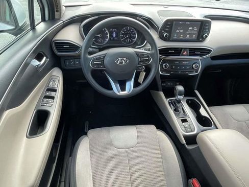 Used 2019 Hyundai Santa Fe SE image 13