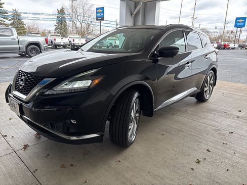 Used 2019 Nissan Murano Platinum image 3