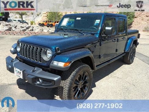 Certified 2025 Jeep Gladiator Sport AWD/4WD image 1