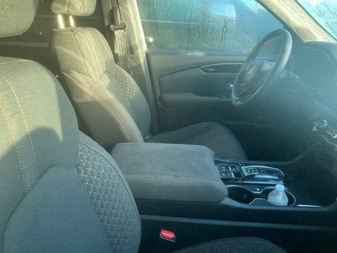 Used 2025 Honda Pilot Sport image 4