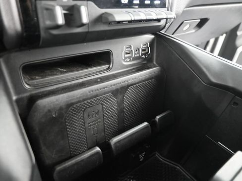 Used 2022 RAM 3500 Laramie AWD/4WD image 32