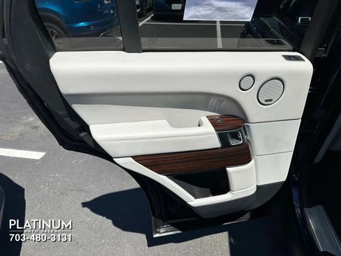 Used 2015 Land Rover Range Rover HSE AWD/4WD image 18