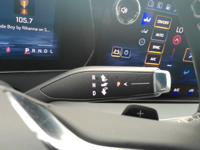 Used 2026 Chevrolet Traverse LT w/ Driver Confidence Package FWD image 43