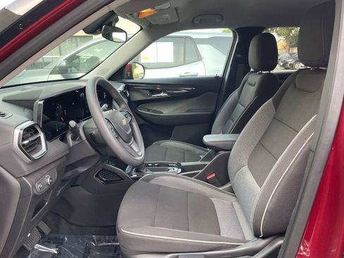Used 2025 Chevrolet TrailBlazer LT image 27