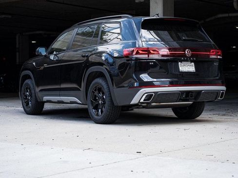 New 2026 Volkswagen Atlas Peak Edition image 5