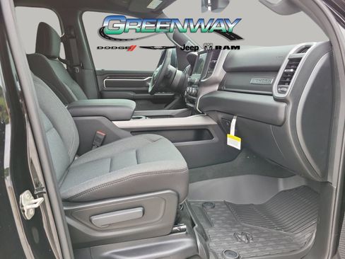 Used 2023 RAM 1500 Big Horn AWD/4WD image 7