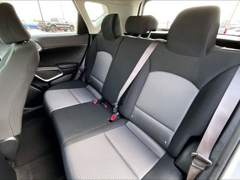 Used 2025 Kia Soul LX w/ LX Technology Package FWD image 19