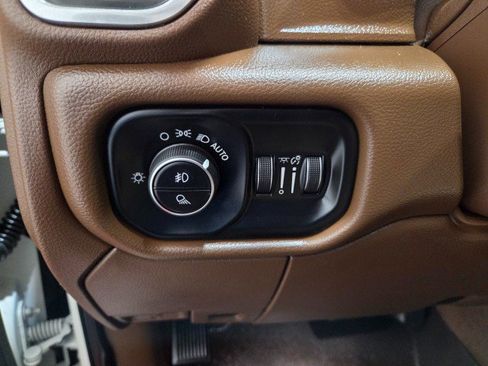 Used 2022 RAM 3500 Laramie image 38