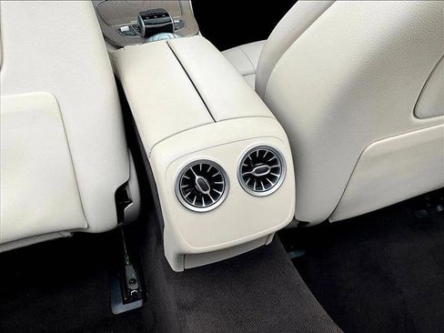 Used 2018 Mercedes-Benz E 400 E 400 image 25